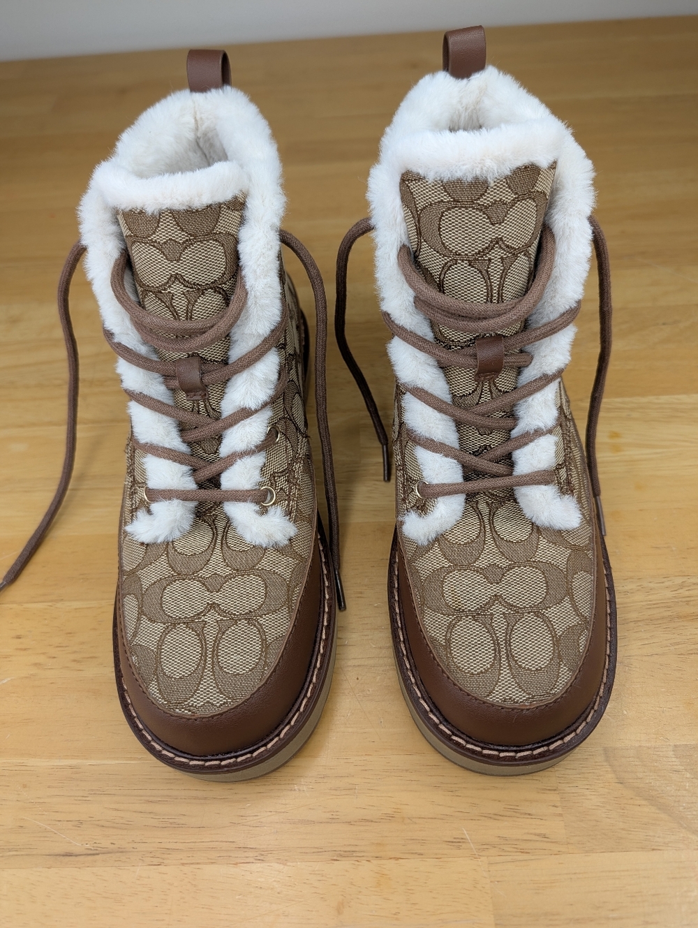 Coach Imani Signature Jacquard Canvas Shearling-Lined Ankle Boots Brown Size 9.5 - Picture 4 of 16